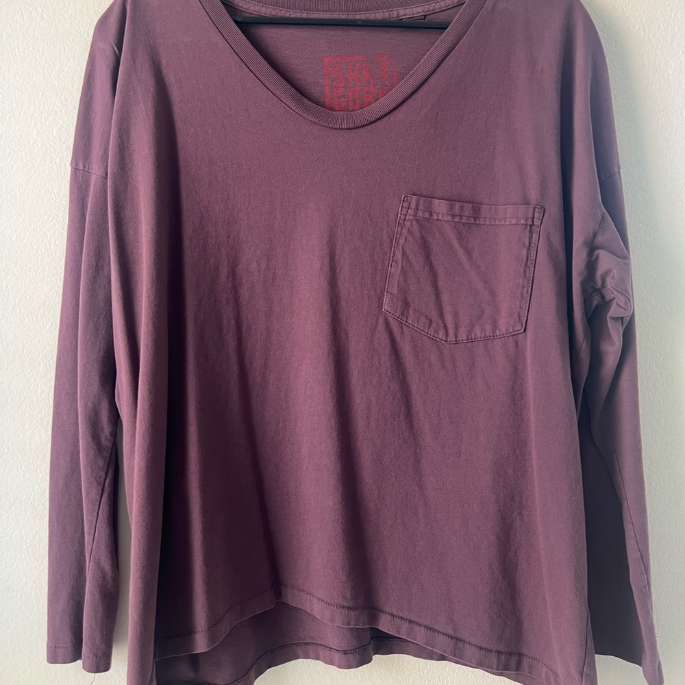 Skargorn Long Sleeve Tee in Plum